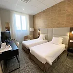 Des Eaux إيكس ليه با