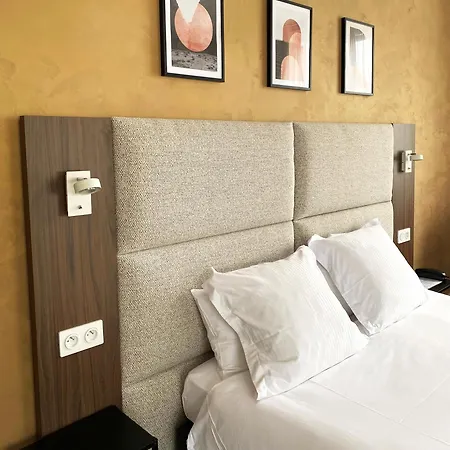 Des Eaux Hotel