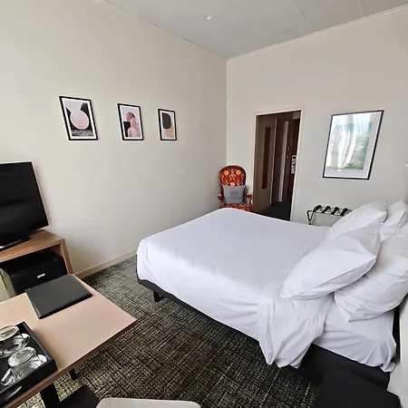 Des Eaux Hotel 3*